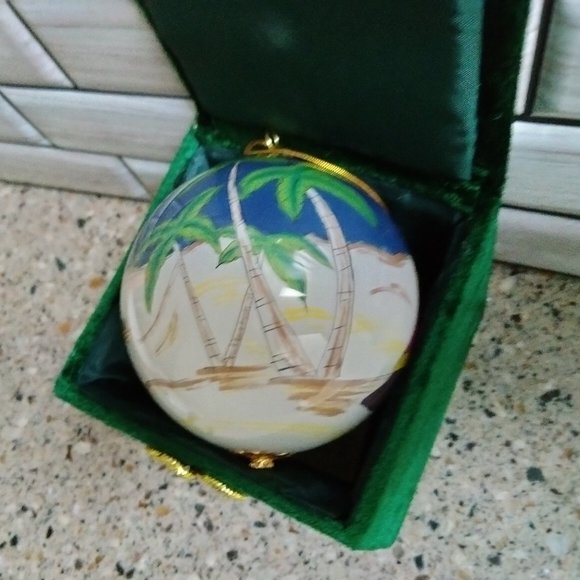 NIB Vintage Three Wise Men Handpainted Inside "Li Bien" Ornament - Picture 5 of 9